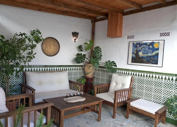 LA CASA DE LOS PINTORES, junto al centro de Granada